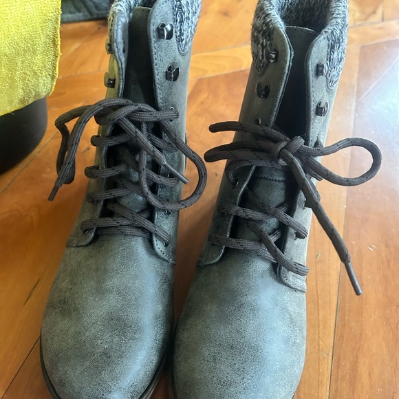 JustFab Gray Combat Boots with Knit Cuff New - Picture 2 of 5